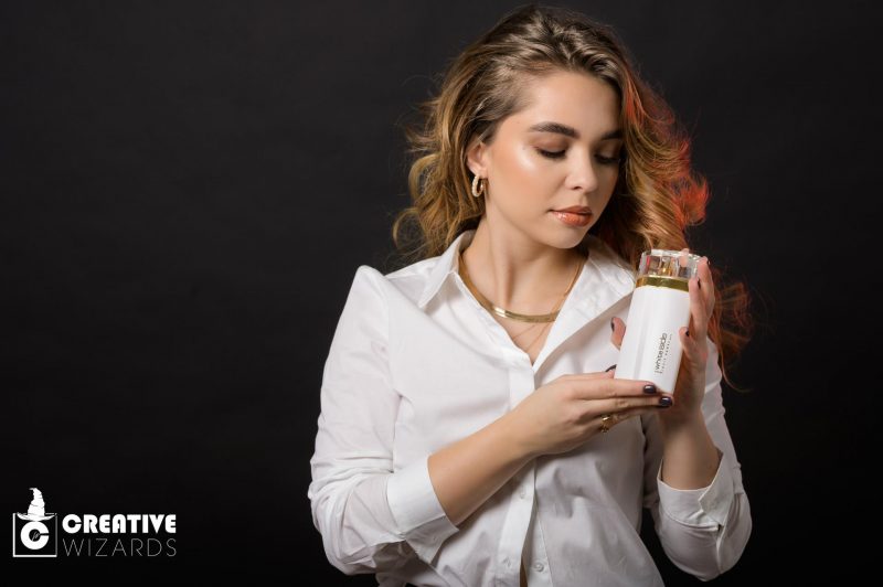 portofoliu fotografie de produs cu model Creative Wizards